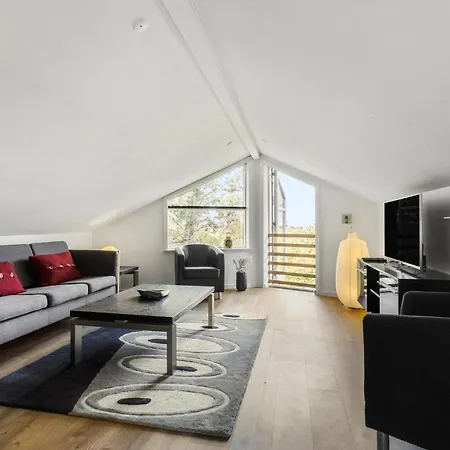 Gorgeous In With Kitchen