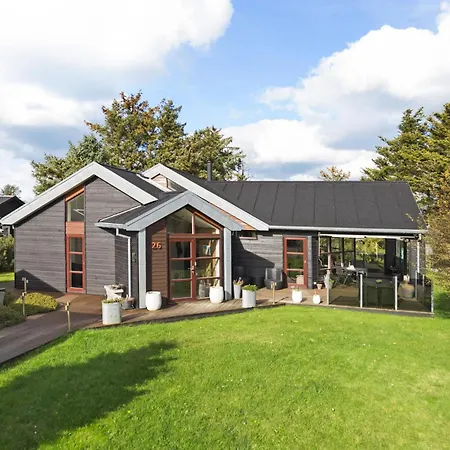 Holiday home Gorgeous In With Kitchen Hjorring